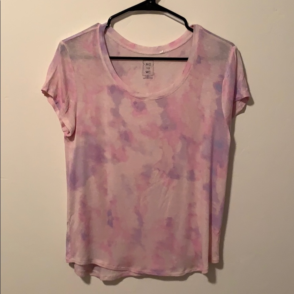 Women’s tie-dye shirt